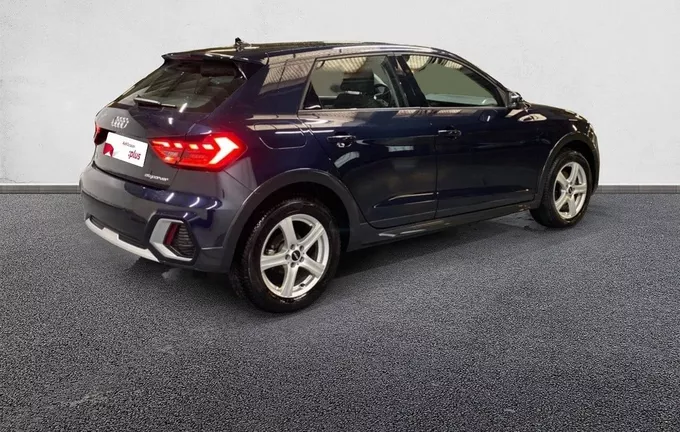 AUDI A1 Citycarver 30 TFSI 110 ch S tronic 7 Design extérieur trois quart arrière droit 2127660