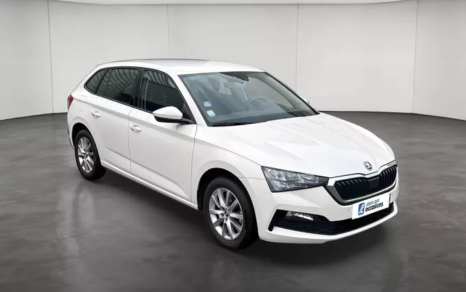SKODA SCALA 1.0 TSI Evo 110 ch DSG7 Business extérieur trois quart avant droit 2132170