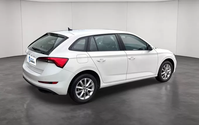 SKODA SCALA 1.0 TSI Evo 110 ch DSG7 Business extérieur trois quart arrière droit 2132170