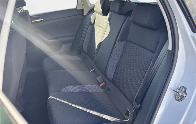 VOLKSWAGEN POLO 1.0 TSI 95 S&S BVM5 Life Plus extérieur arrière 2131184