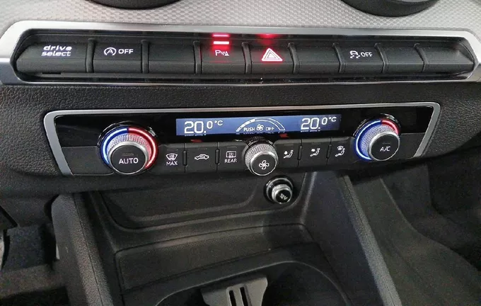 AUDI Q2 35 TFSI 150 S tronic 7 Design photo 14 2125106