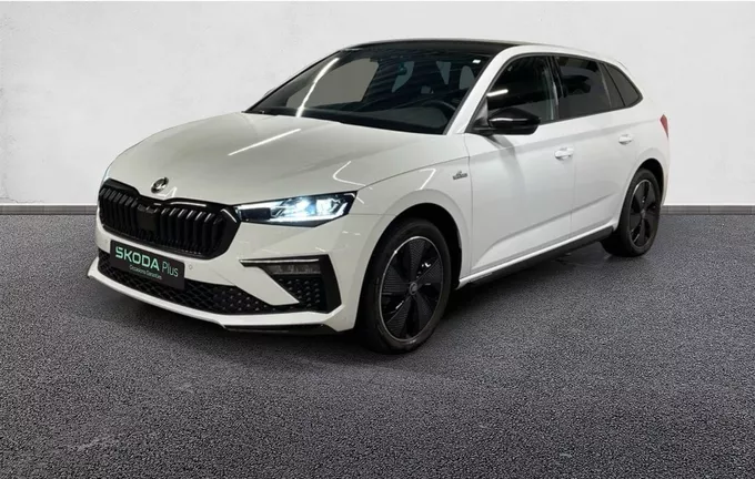 SKODA SCALA 1.0 TSI Evo 2 116 ch DSG7 Monte-Carlo extérieur trois quart avant gauche 2122471