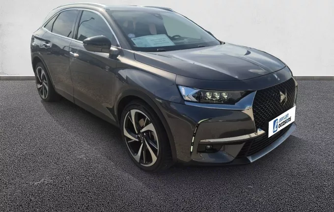 DS DS7 CROSSBACK Hybride E-Tense 300 EAT8 4x4 extérieur trois quart avant droit 2119889