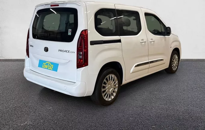 TOYOTA PROACE City Verso Medium 1.2L 110 VVT-i BVM6 Dynamic extérieur trois quart arrière droit 213505