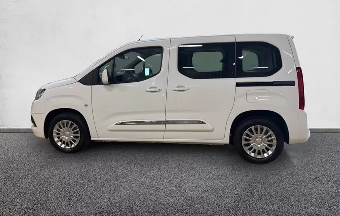 TOYOTA PROACE City Verso Medium 1.2L 110 VVT-i BVM6 Dynamic extérieur côté gauche 213505
