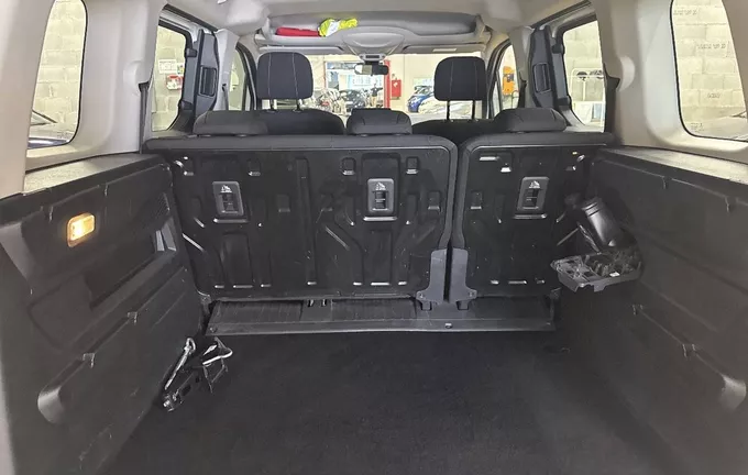 TOYOTA PROACE City Verso Medium 1.2L 110 VVT-i BVM6 Dynamic photo 10 213505