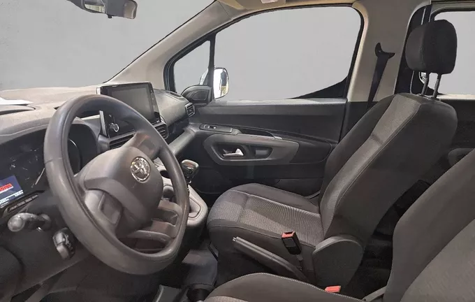 TOYOTA PROACE City Verso Medium 1.2L 110 VVT-i BVM6 Dynamic photo 11 213505
