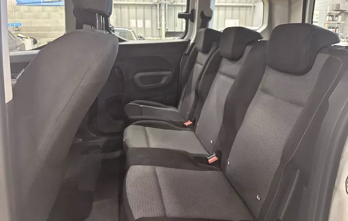 TOYOTA PROACE City Verso Medium 1.2L 110 VVT-i BVM6 Dynamic photo 17 213505