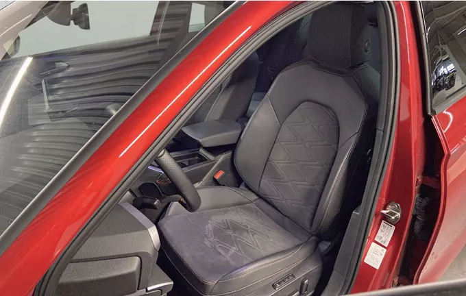 SEAT LEON 1.4 e-Hybrid 204 ch DSG6 FR extérieur trois quart arrière droit 2119461