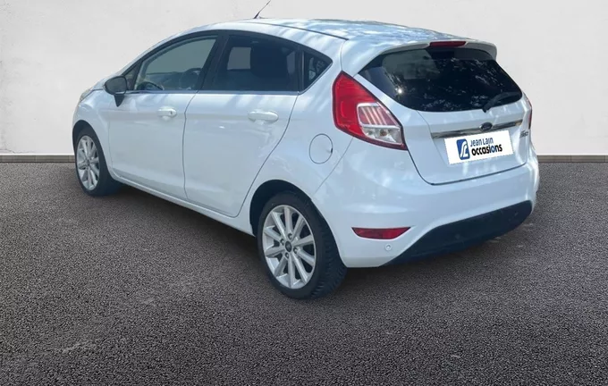 FORD FIESTA 1.5 TDCi 95 Titanium extérieur trois quart arrière gauche 451209
