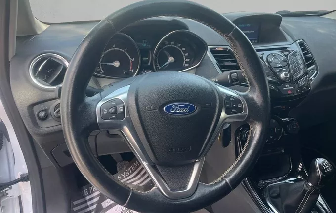 FORD FIESTA 1.5 TDCi 95 Titanium photo 12 451209