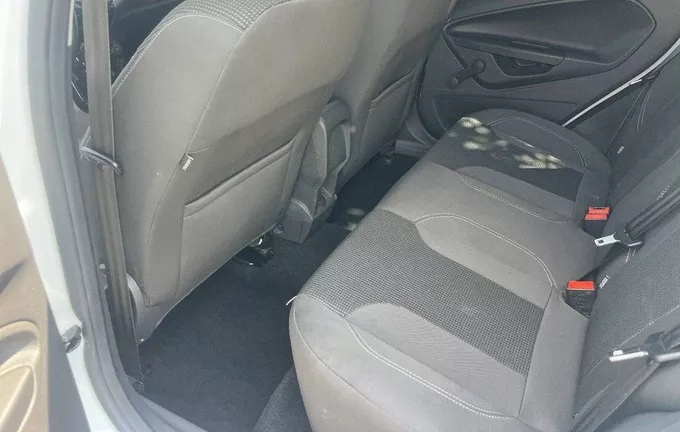 FORD FIESTA 1.5 TDCi 95 Titanium photo 17 451209