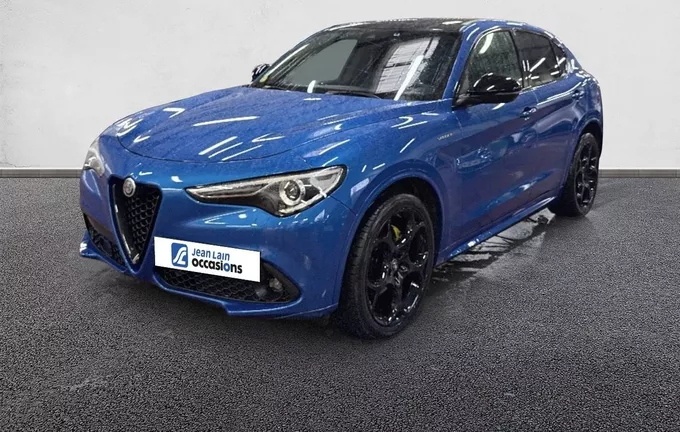 ALFA ROMEO STELVIO 2.2 210 ch Q4 AT8 Veloce extérieur trois quart avant gauche 2129034