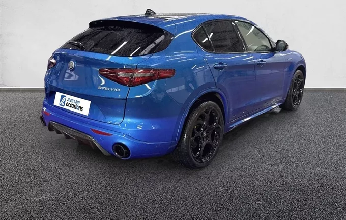 ALFA ROMEO STELVIO 2.2 210 ch Q4 AT8 Veloce extérieur trois quart arrière droit 2129034