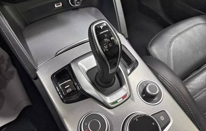 ALFA ROMEO STELVIO 2.2 210 ch Q4 AT8 Veloce photo 13 2129034