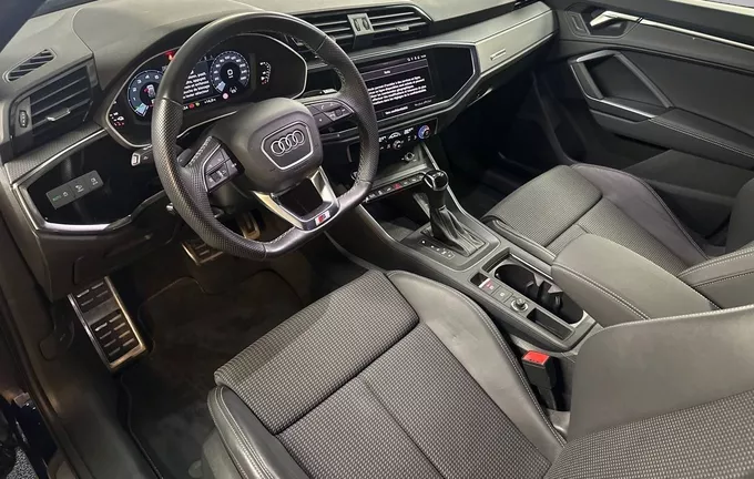 AUDI Q3 45 TFSIe 245 ch S tronic 6 S line photo 11 2130686