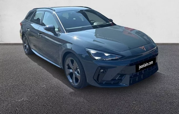 CUPRA LEON Sportstourer 1.5 eTSI Hybrid 150 ch DSG7 V extérieur trois quart avant droit 1116