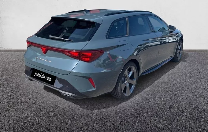 CUPRA LEON Sportstourer 1.5 eTSI Hybrid 150 ch DSG7 V extérieur trois quart arrière droit 1116