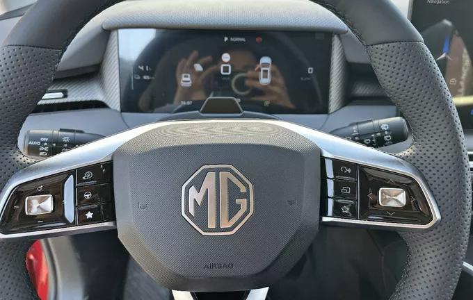 MG MGS5 EV 64kWh - 170 kW 2WD Luxury photo 12 9096