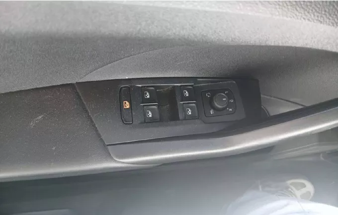 VOLKSWAGEN T-CROSS 1.0 TSI 110 Start/Stop DSG7 Life Tech photo 19 2127290