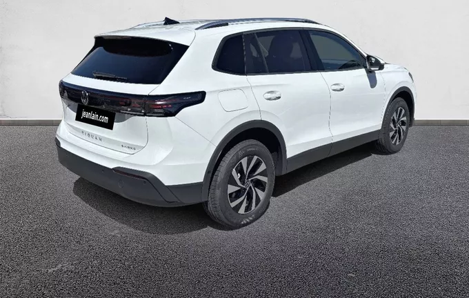 VOLKSWAGEN TIGUAN 1.5 eHybrid 204ch DSG6 VW Edition extérieur trois quart arrière droit 5447