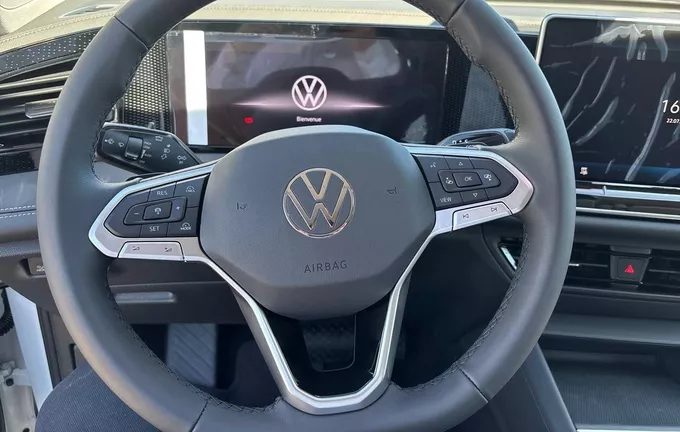 VOLKSWAGEN TIGUAN 1.5 eHybrid 204ch DSG6 VW Edition photo 12 5447