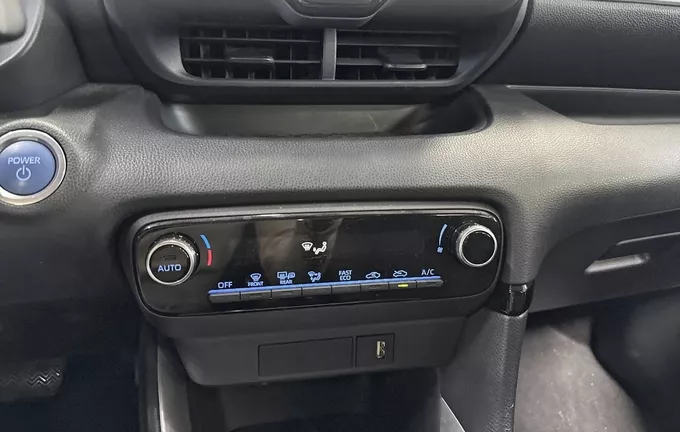 TOYOTA YARIS Hybride 116h Dynamic photo 14 1103365