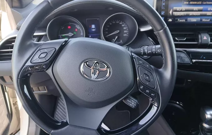 TOYOTA C-HR HYBRIDE 122h Collection photo 12 1103566