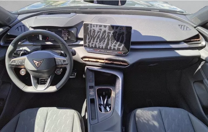 CUPRA TERRAMAR 1.5 eHybrid 272 ch DSG6 VZ extérieur trois quart avant droit 2941