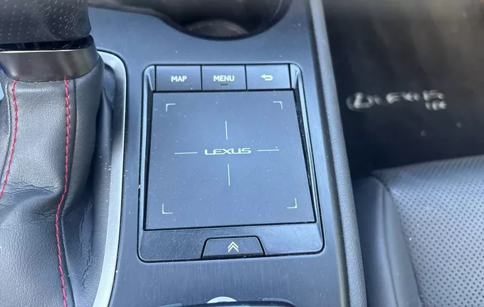 LEXUS UX 250h 2WD F SPORT photo 19 1103859