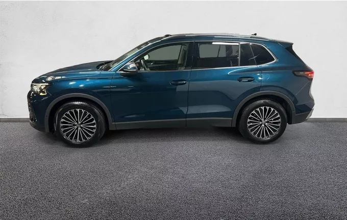 VOLKSWAGEN TIGUAN 1.5 eTSI 150ch DSG7 Elegance extérieur trois quart arrière gauche 2132324