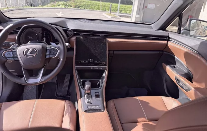 LEXUS LBX 4WD Relax photo 18 191082