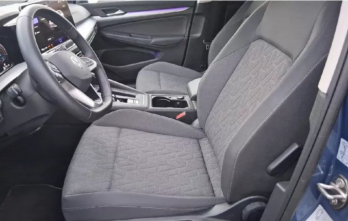 VOLKSWAGEN GOLF 1.5 eHybrid 204 DSG6 VW Edition extérieur trois quart arrière droit 460221
