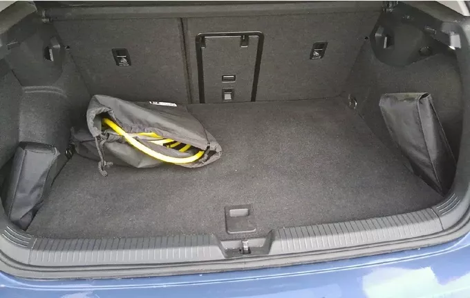 VOLKSWAGEN GOLF 1.5 eHybrid 204 DSG6 VW Edition photo 14 460221