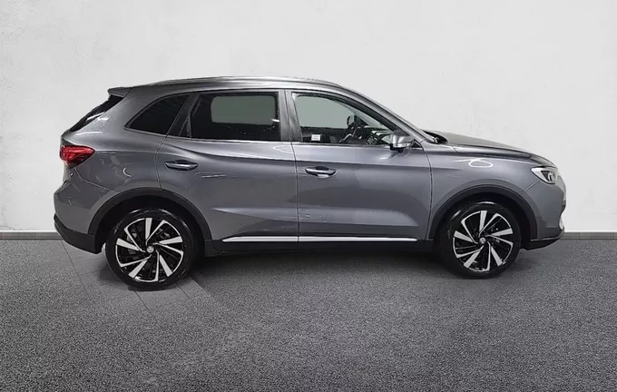 MG ZS 1.5 L Hybrid+ 197 ch Luxury extérieur trois quart arrière droit 601169