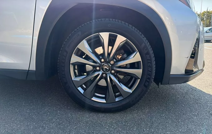 LEXUS UX 250h 2WD F SPORT photo 9 1103709