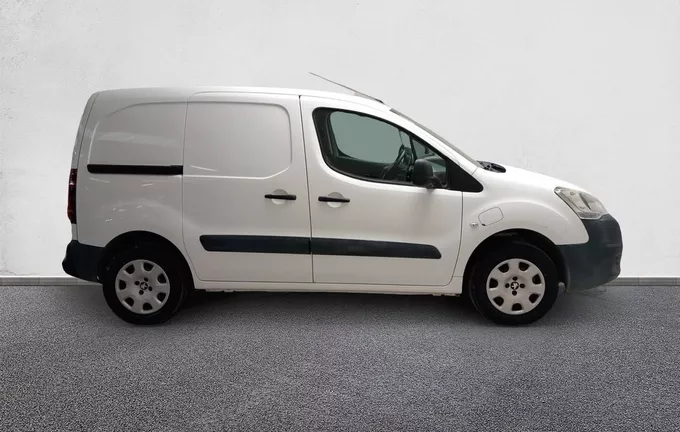 PEUGEOT PARTNER e-PARTNER FOURGON STANDARD PREMIUM AVEC BATTERIE extérieur côté droit 943374