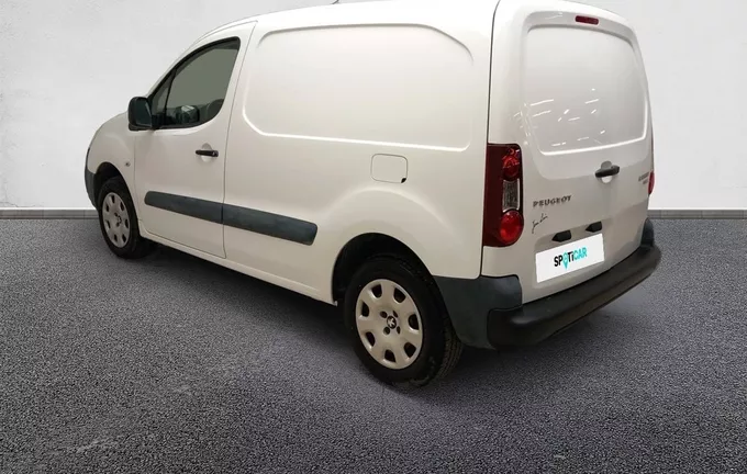 PEUGEOT PARTNER e-PARTNER FOURGON STANDARD PREMIUM AVEC BATTERIE extérieur arrière 943374