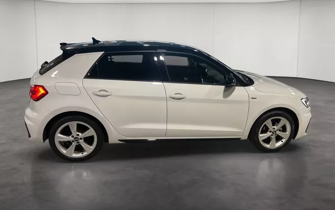 AUDI A1 Sportback 25 TFSI 95 ch S tronic 7 S Line extérieur côté droit 2132013