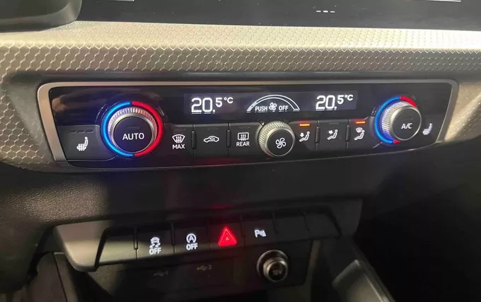 AUDI A1 Sportback 25 TFSI 95 ch S tronic 7 S Line photo 13 2132013