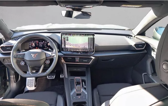 CUPRA FORMENTOR eHybrid 204 ch DSG6 V extérieur trois quart avant droit 3324