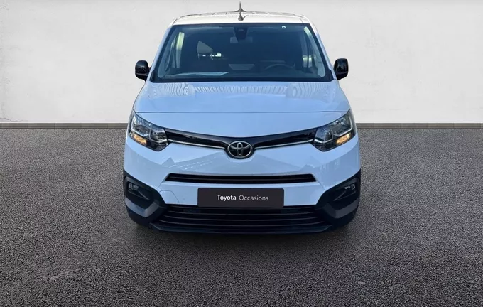 TOYOTA PROACE CITY VERSO RC23 Proace City Verso Medium 1.2L 110 VVT-i BVM6 Dynamic extérieur avant 1102694