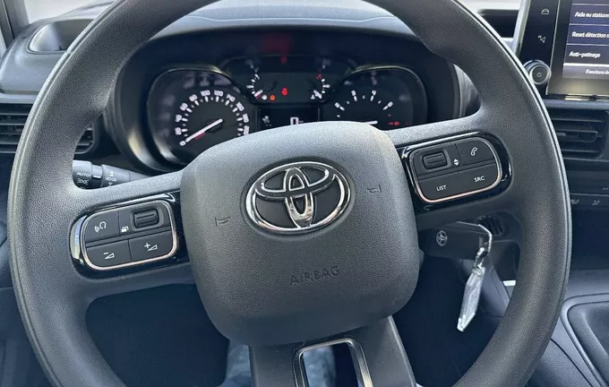 TOYOTA PROACE CITY VERSO RC23 Proace City Verso Medium 1.2L 110 VVT-i BVM6 Dynamic photo 12 1102694
