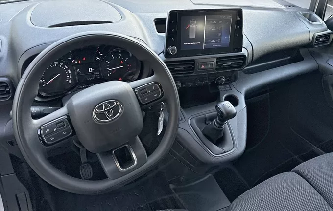 TOYOTA PROACE CITY VERSO RC23 Proace City Verso Medium 1.2L 110 VVT-i BVM6 Dynamic photo 18 1102694