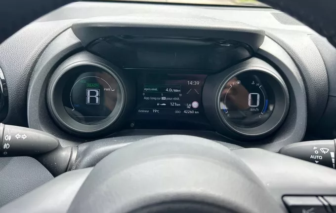 TOYOTA YARIS Hybride 116h Design photo 20 1103403