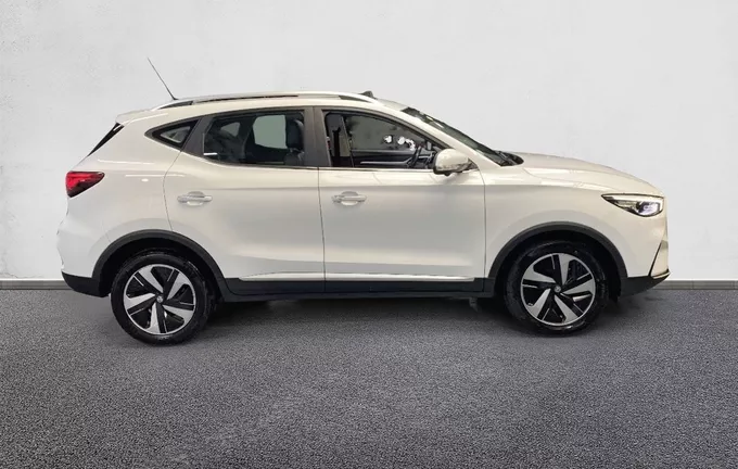 MG ZS EV Autonomie Standard 51kWh - 130 kW 2WD Luxury extérieur côté droit 601254