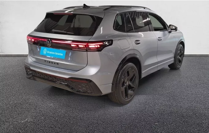 VOLKSWAGEN TIGUAN 1.5 eHybrid 204ch DSG6 R-Line extérieur trois quart arrière droit 2131090
