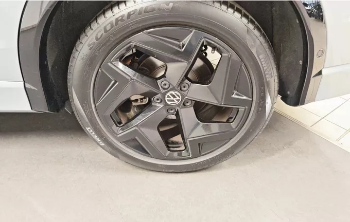 VOLKSWAGEN TIGUAN 1.5 eHybrid 204ch DSG6 R-Line photo 10 2131090