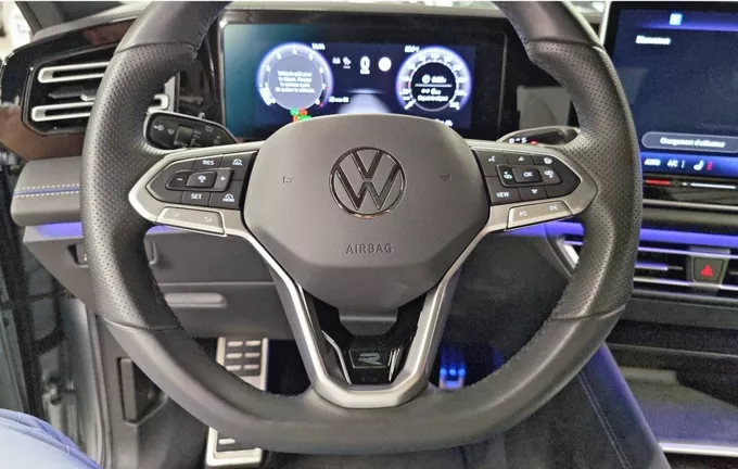 VOLKSWAGEN TIGUAN 1.5 eHybrid 204ch DSG6 R-Line photo 17 2131090