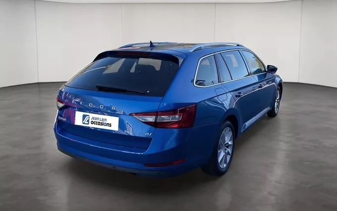 SKODA SUPERB Combi 1.4 TSI PHEV 218 ch DSG6 Business extérieur trois quart arrière droit 2130198